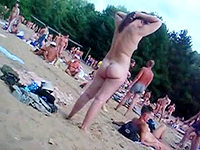 I always wonder why these nudists on beach never feel shy when losing all the cloths in the crowd of common people!